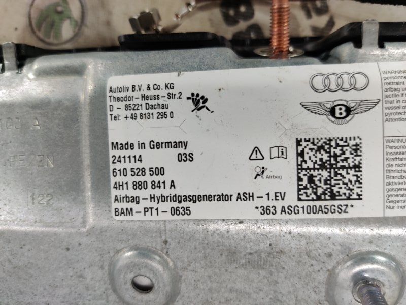 Подушка безпеки водія в коліна airbag 4H1880841A Audi A8