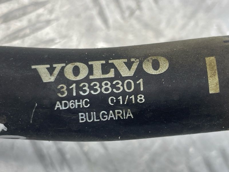 Шланг системы охлаждения 31338301 Volvo XC90