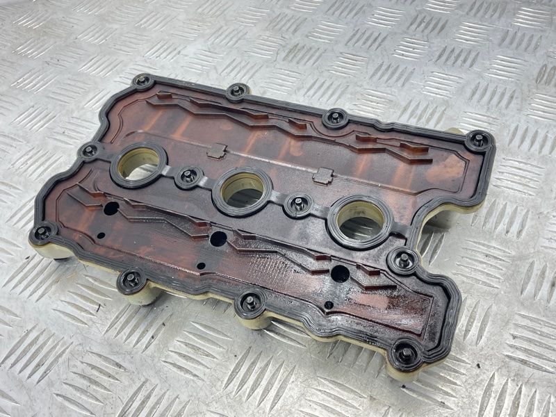 Клапанная крышка 06E103472N Audi Q7
