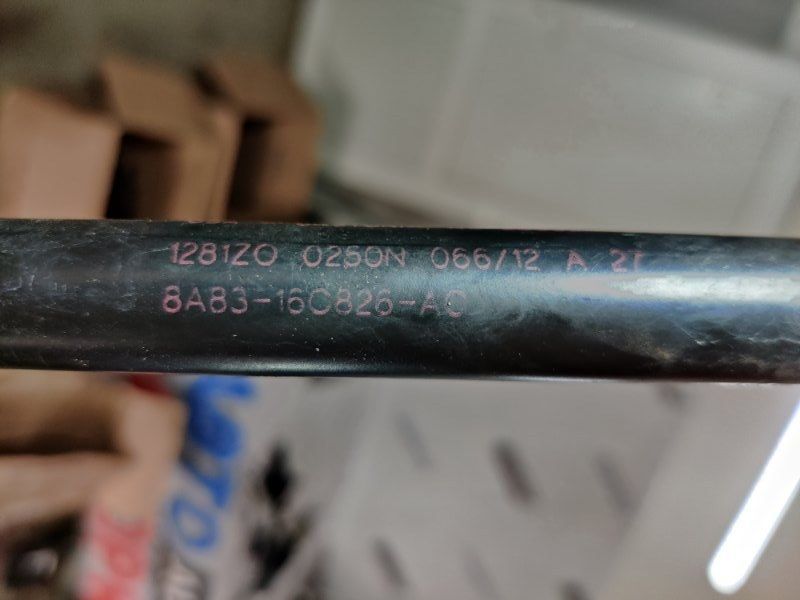 Газовий упор капота 8A8316C826AC Ford Flex