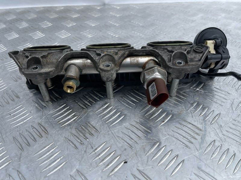 Колектор впускний 06E133109AL Audi Q7
