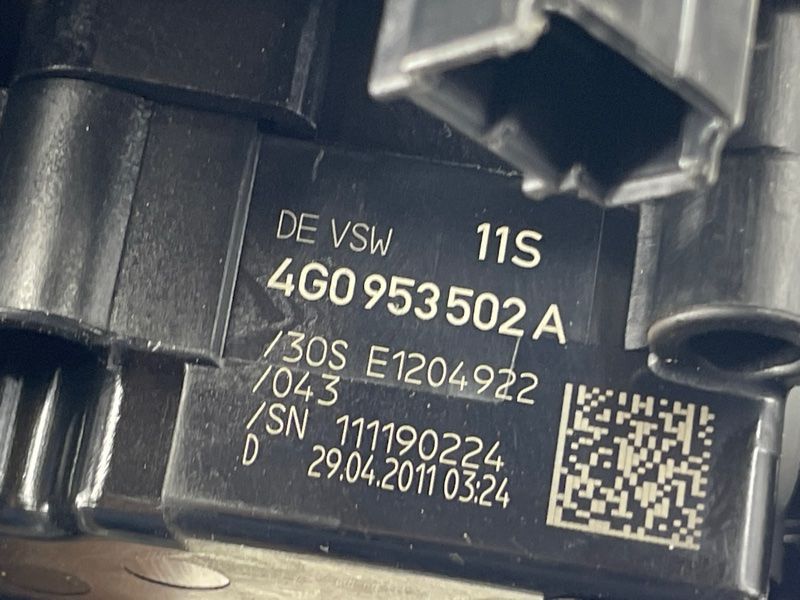 Блок підкермових перемикачів 4G0953502A4PK Audi A6