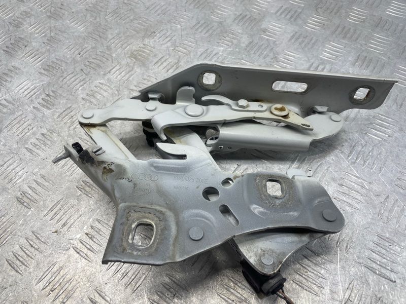 Петля капоту 8W0823301E Audi A4 Allroad