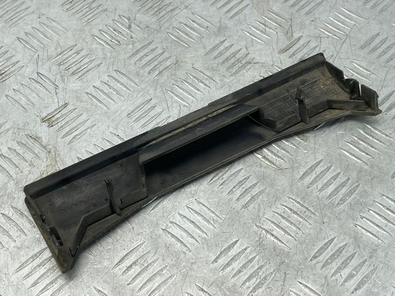Заглушка порога 4G8853869 Audi A7