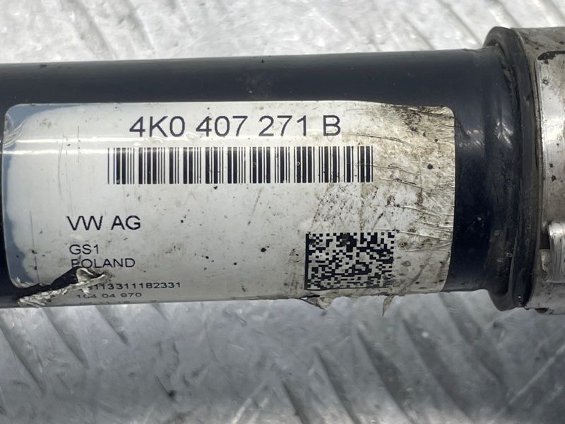 Піввісь 4K0407271B Audi A6