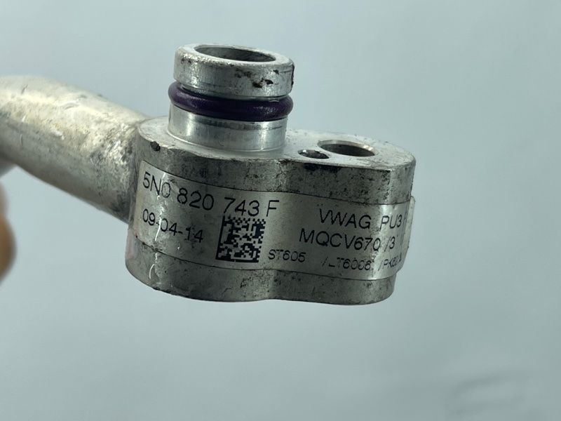Трубка кондиціонера 5N0820743F Volkswagen Tiguan