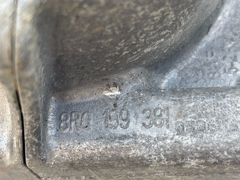 Опора / Подушка двигателя 8R0199381B Audi A6