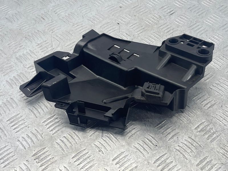 Кронштейн замка дверей 31349773 Volvo XC90