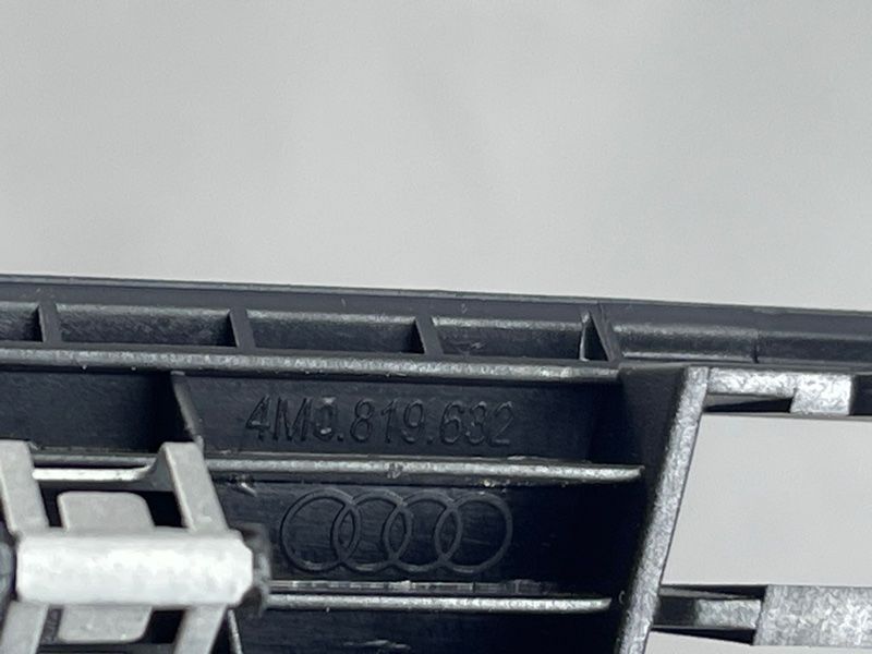 Дефлектор 4M0819632 Audi Q7