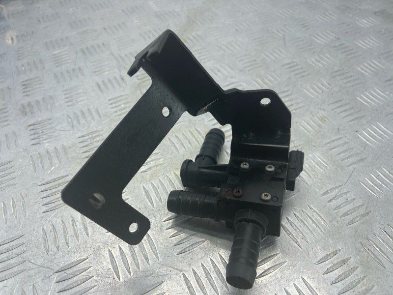 Клапан системи охолодження K2G318C310DA Ford Edge