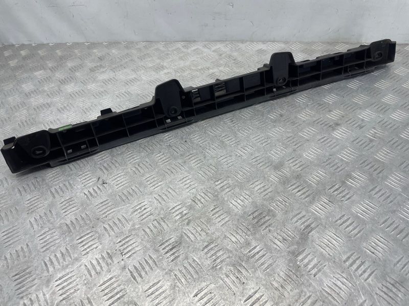 Направляющая / Крепление / Кронштейн бампера 3C8807863D Volkswagen CC