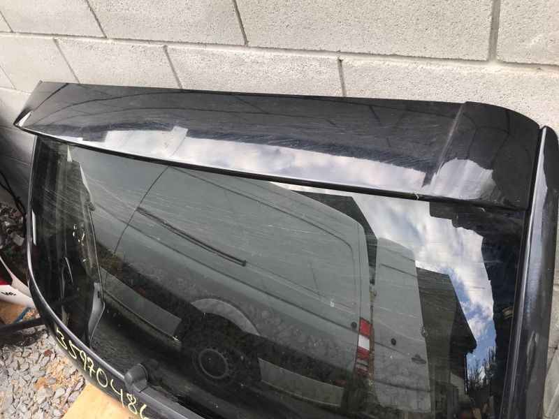 Кришка багажника 4L0827023B Audi Q7