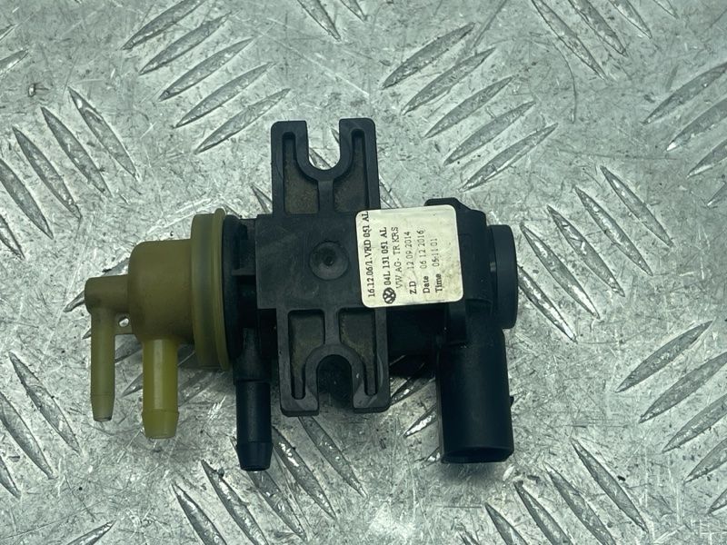 Клапан управления турбиной 1K0906627B Audi Q7