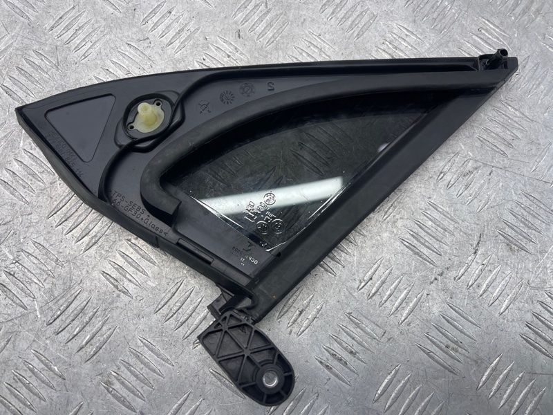 Бічне скло дверей 5NN845114 Volkswagen Tiguan