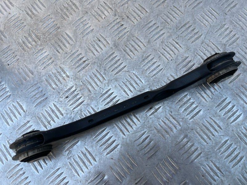 Важіль задньої підвіски нижній лівий/правий 8K0501529L Audi Q5 Audi A4, Audi A4 Allroad, Audi A5, Audi A6, Audi A7, Audi A8, Audi Q5, Audi RS7, Audi S4, Audi S5, Audi S6, Audi S7, Audi S8, Audi SQ5, Porsche Macan