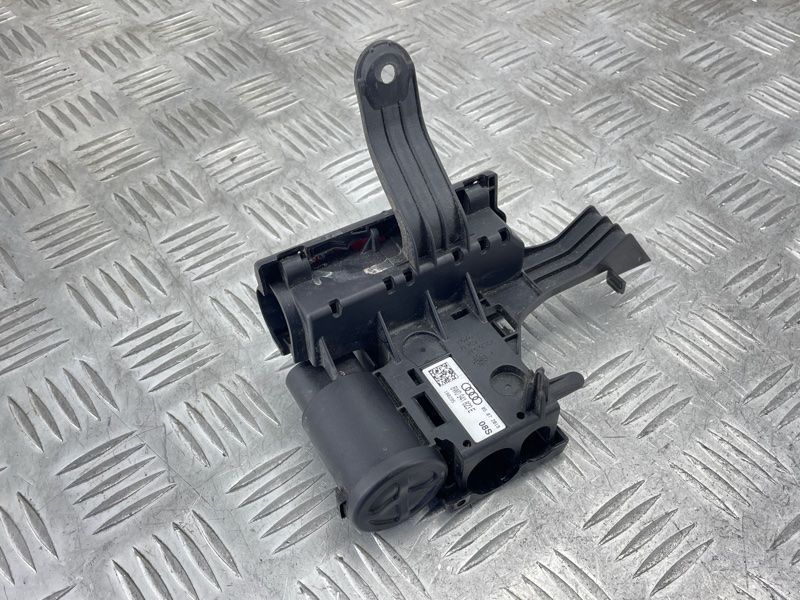 Блок розподільчий 8W0941823E Audi A4