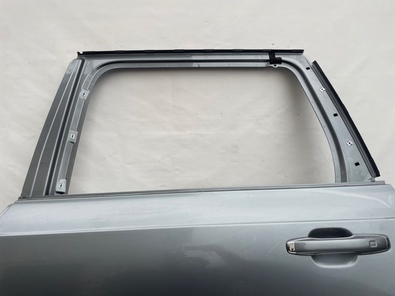 Дверь 32321822 Volvo XC90