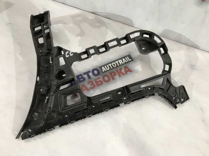 Направляющая заднего бампера правая 3C8807394C Volkswagen CC Volkswagen CC