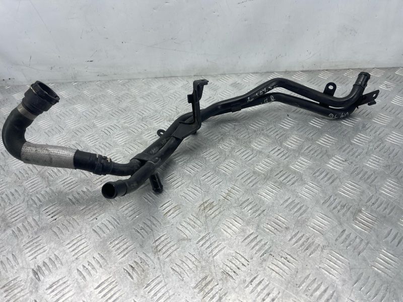 Трубка води Volkswagen Touareg