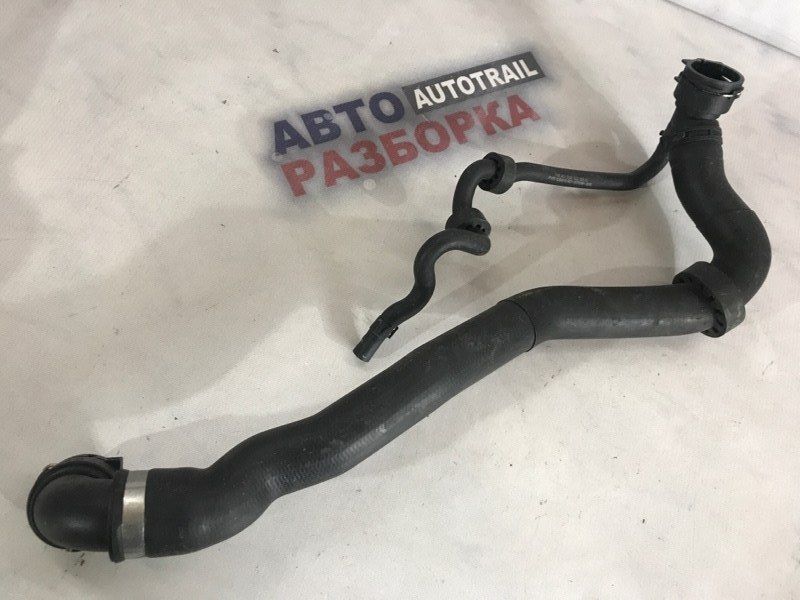 Патрубок 5N0122101G Volkswagen Tiguan