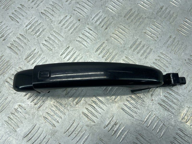 Ручка дверей (keyless) зовнішня 8T0837205A Audi S4