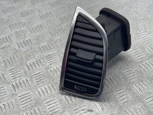 Дефлектор повітропроводу 4L0820901T3Q7 Audi Q7