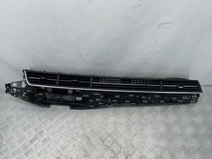 Дефлектор повітропроводу Audi Q7