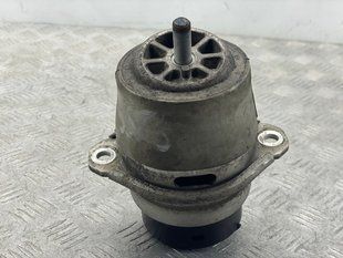 Опора / Подушка двигателя 7L8199131F Audi Q7
