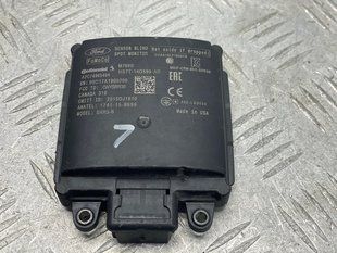 Датчик слепой зоны / Блок управления ассистента смены полосы движения HS7T14D599AD Ford Fusion
