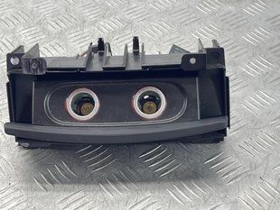 Накладка розетки 4G09195656PS Audi A6