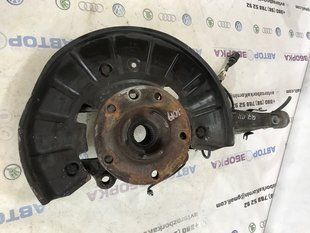 Поворотний кулак / цапфа 7P6407246A Audi Q7