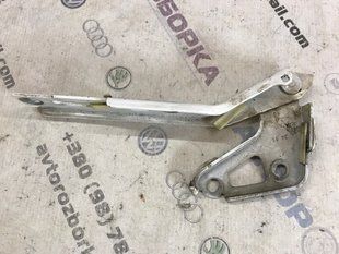 Петля капота 4L0823302 Audi Q7