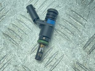Паливна форсунка низького тиску 06E906031A Audi Q7 Audi A6, Audi A7, Audi A8, Audi Q7