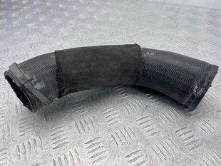 Патрубок интеркулера 31338543 Volvo XC60