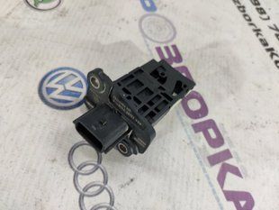 Датчик масового потоку повітря (MAF) 93450753 Infiniti Q50
