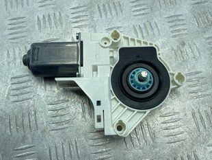 Мотор стеклоподъемника 8K0959802B Audi A7