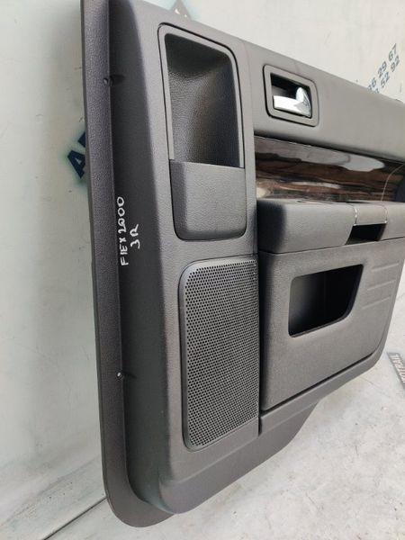Обшивка дверей Ford Flex