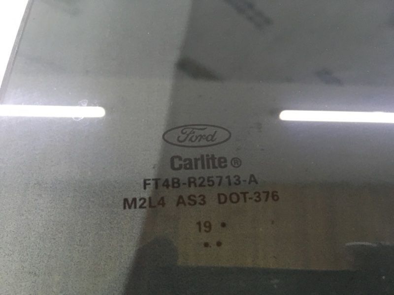 Стекло двери FT4BR25713A Ford Edge