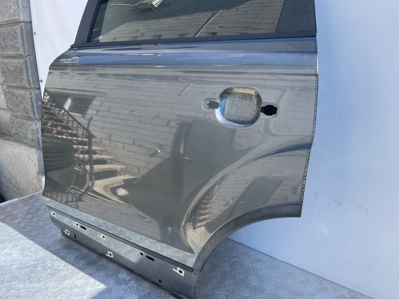 Двері 4L0833051 Audi Q7