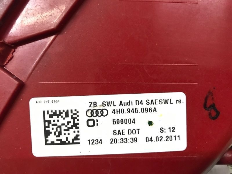 Стоп / ліхтар зовнішній 4H0945096A Audi A8