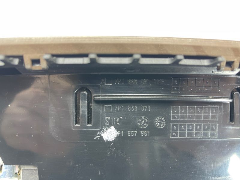 Пепельница 7P1863071 Volkswagen Touareg