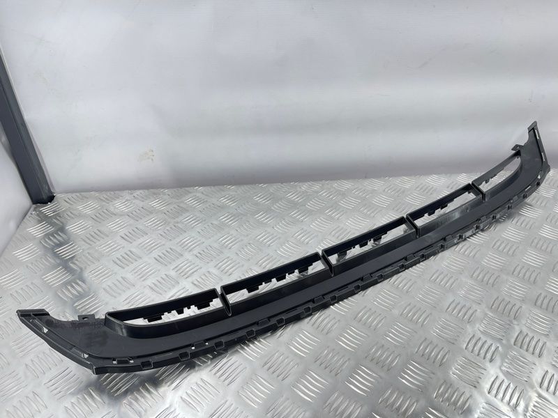 Решетка переднего бампера нижняя 4L0807683C01C Audi Q7