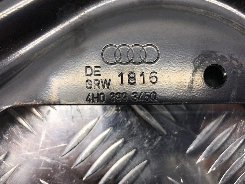 Распорка подрамника 4H0399345Q Audi A6