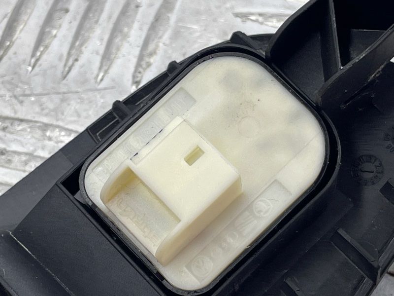 Перемикач регулювання дзеркал 4F0959565A5PR Audi Q7