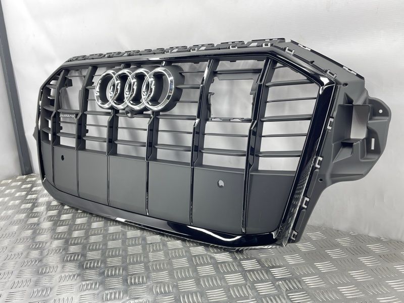 Решетка радиатора 4M0853651AGVMZ Audi Q7