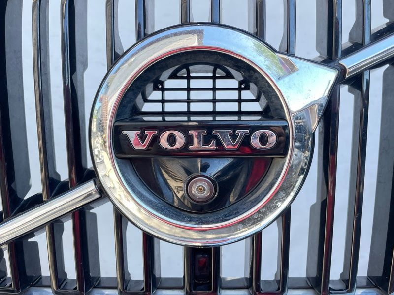 Бампер Volvo XC90