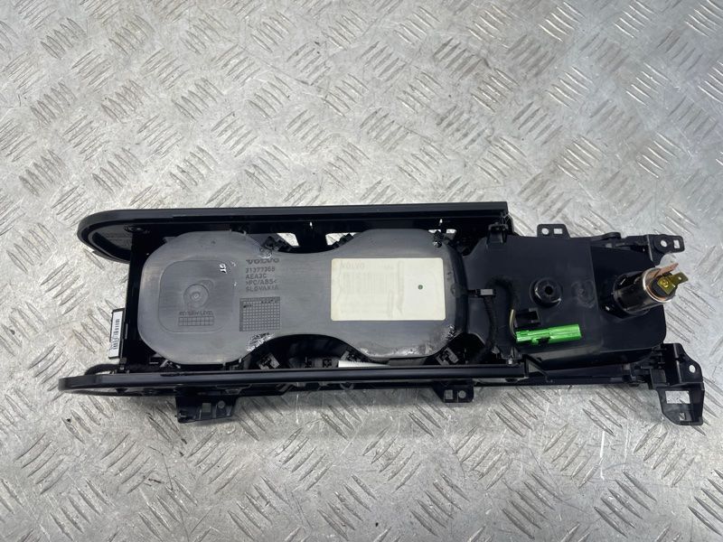 Підстаканник 31377368 Volvo XC90