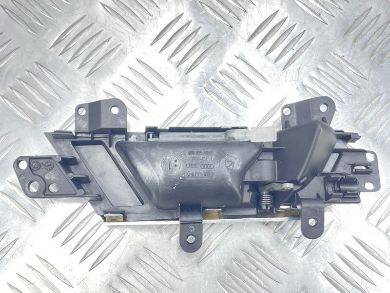 Ручка двери внутренняя 4F0839019F Audi A6