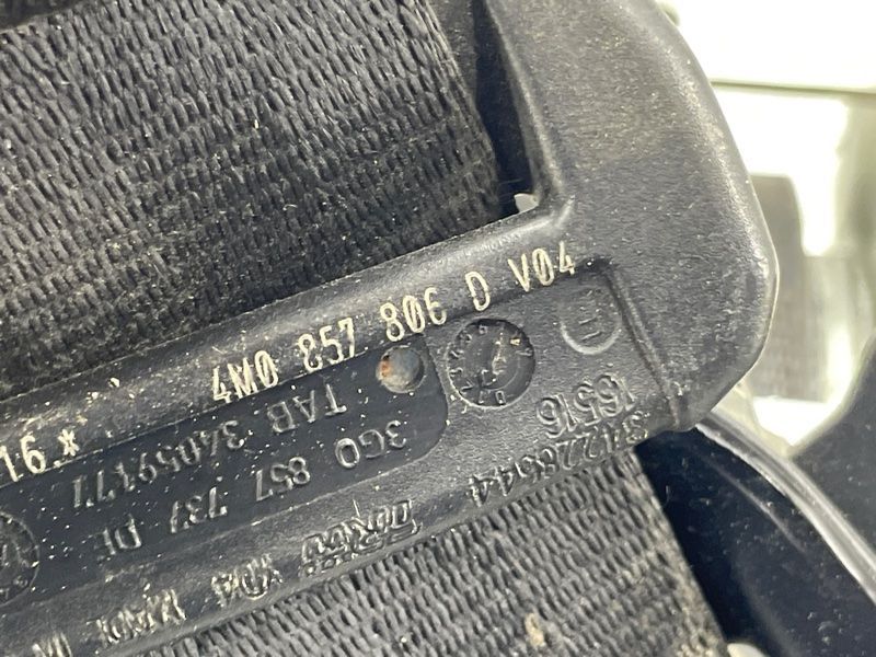 Ремінь безпеки сидіння 2-го ряду 4M0857806DV04 Audi Q7