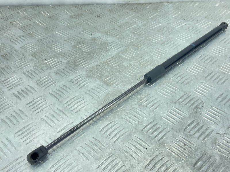 Газовый упор багажника / Амортизатор 4M0827552A Audi Q7